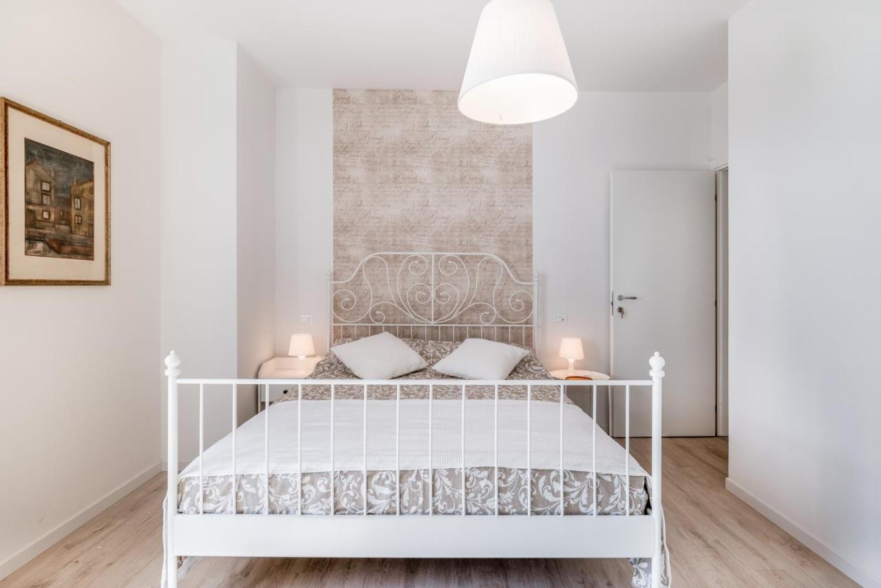 Family & Friends Rooms With Shared Bathroom بادوفا المظهر الخارجي الصورة